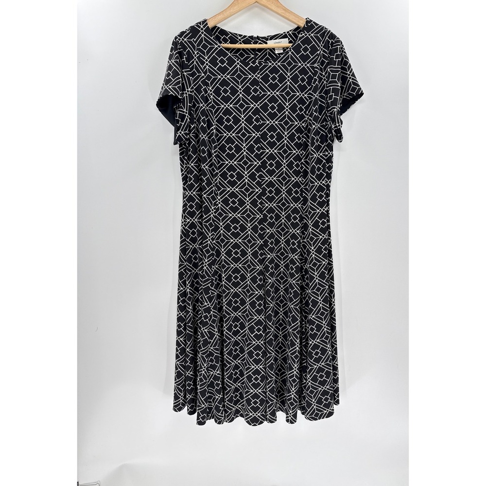 CJ Banks Womens 1X Black White Geometric Diamond Fit and Flare Short Slv Dress